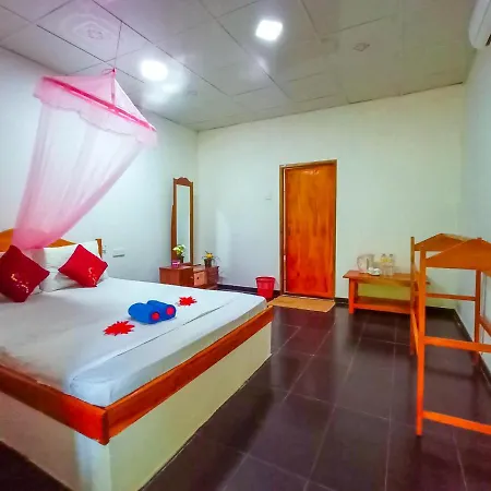 Sun Flower Homestay Sigiriya Buitenkant foto