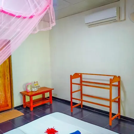 Sun Flower Homestay Sigiriya Buitenkant foto