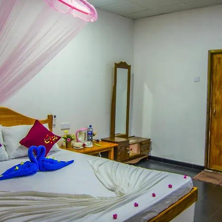 Sun Flower Homestay Sigiriya Buitenkant foto